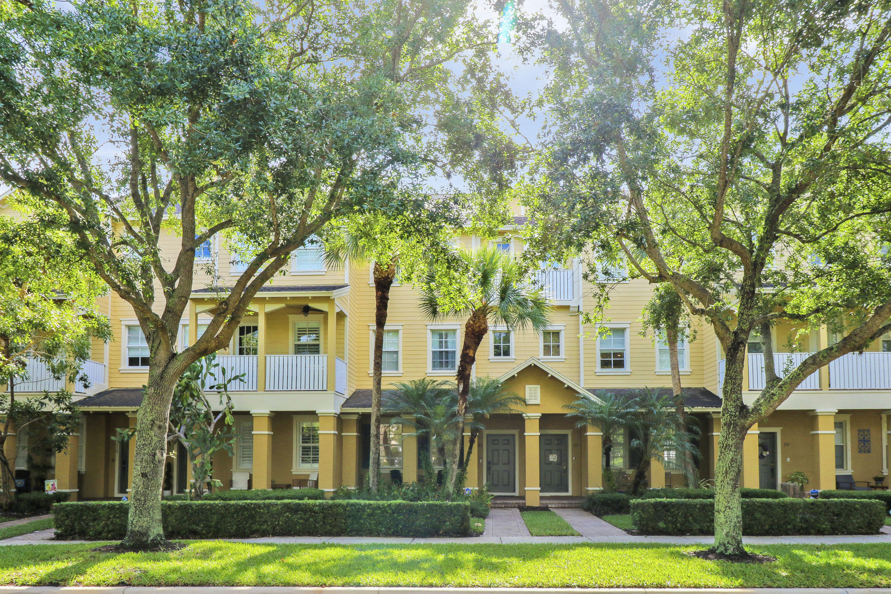123 E Thatch Palm Circle, Jupiter FL 33458