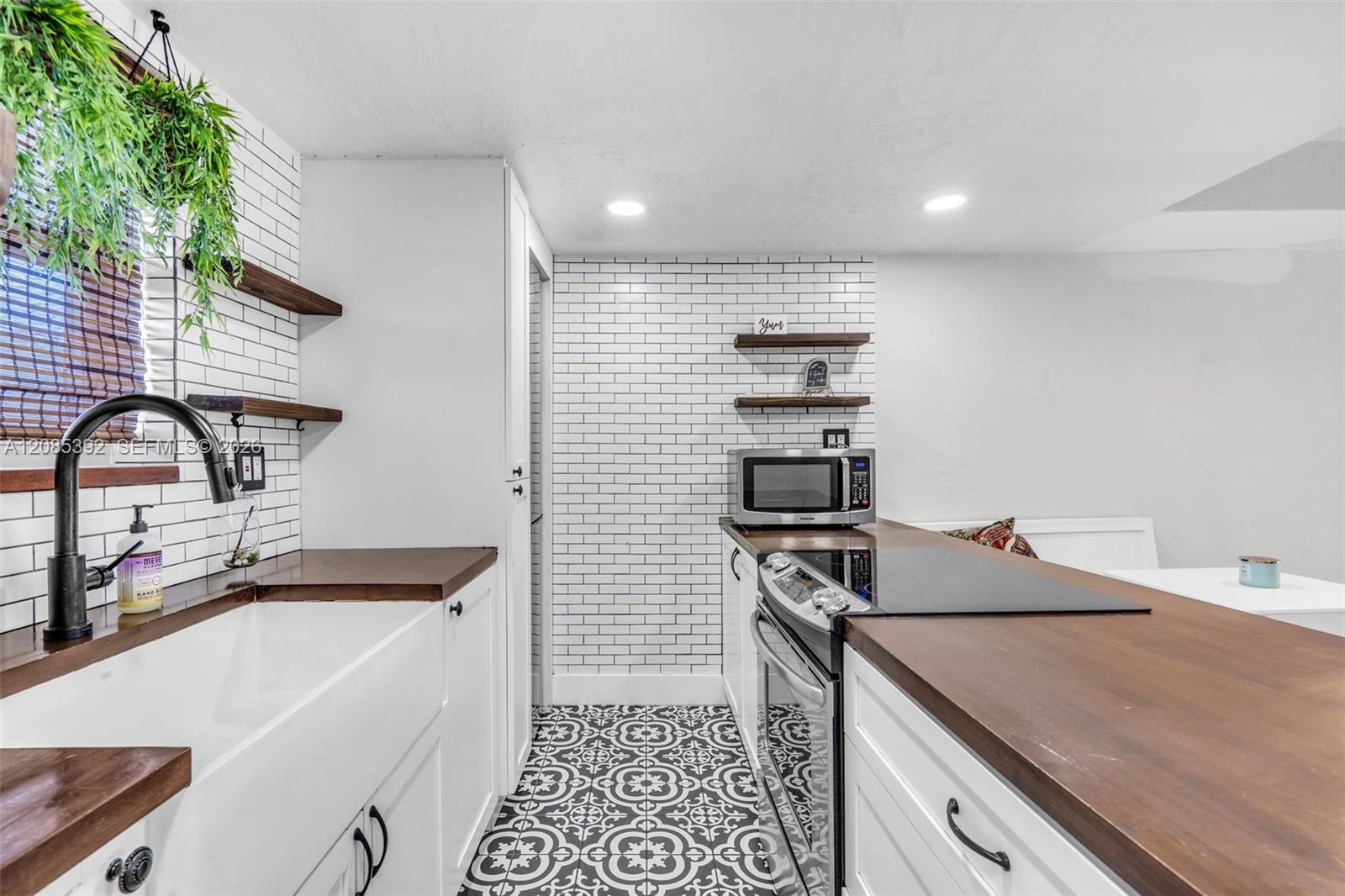 465 Swallow Dr # 10 — Photo 3