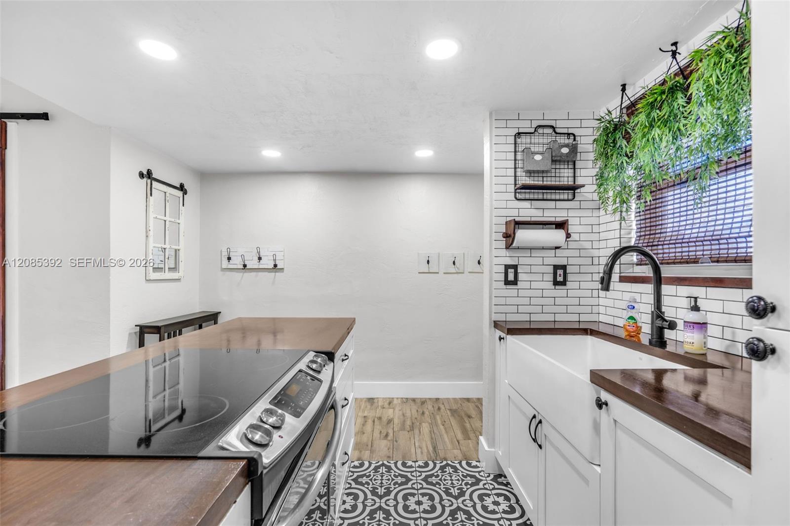 465 Swallow Dr # 10 — Photo 4
