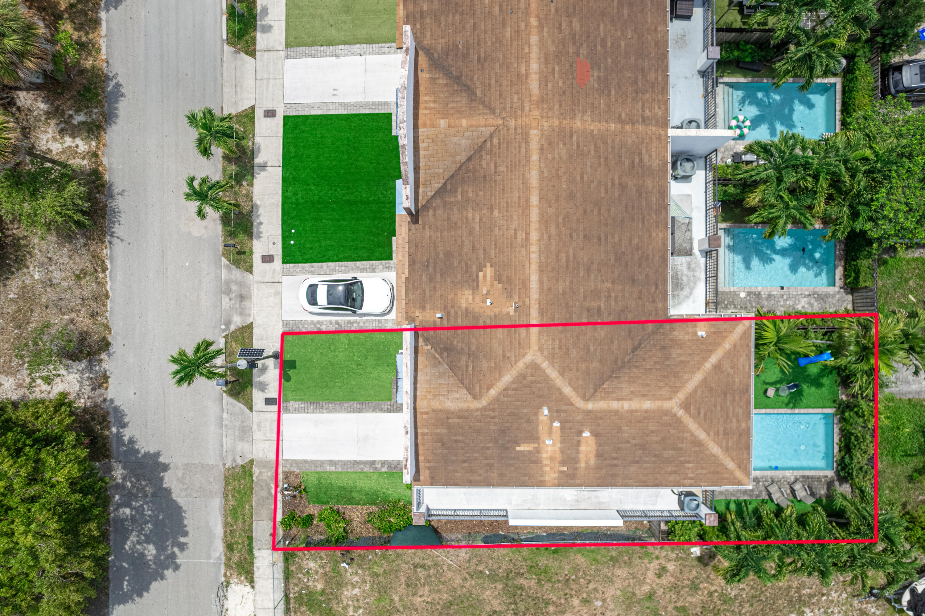 807 NW 1ST Avenue — Photo 3