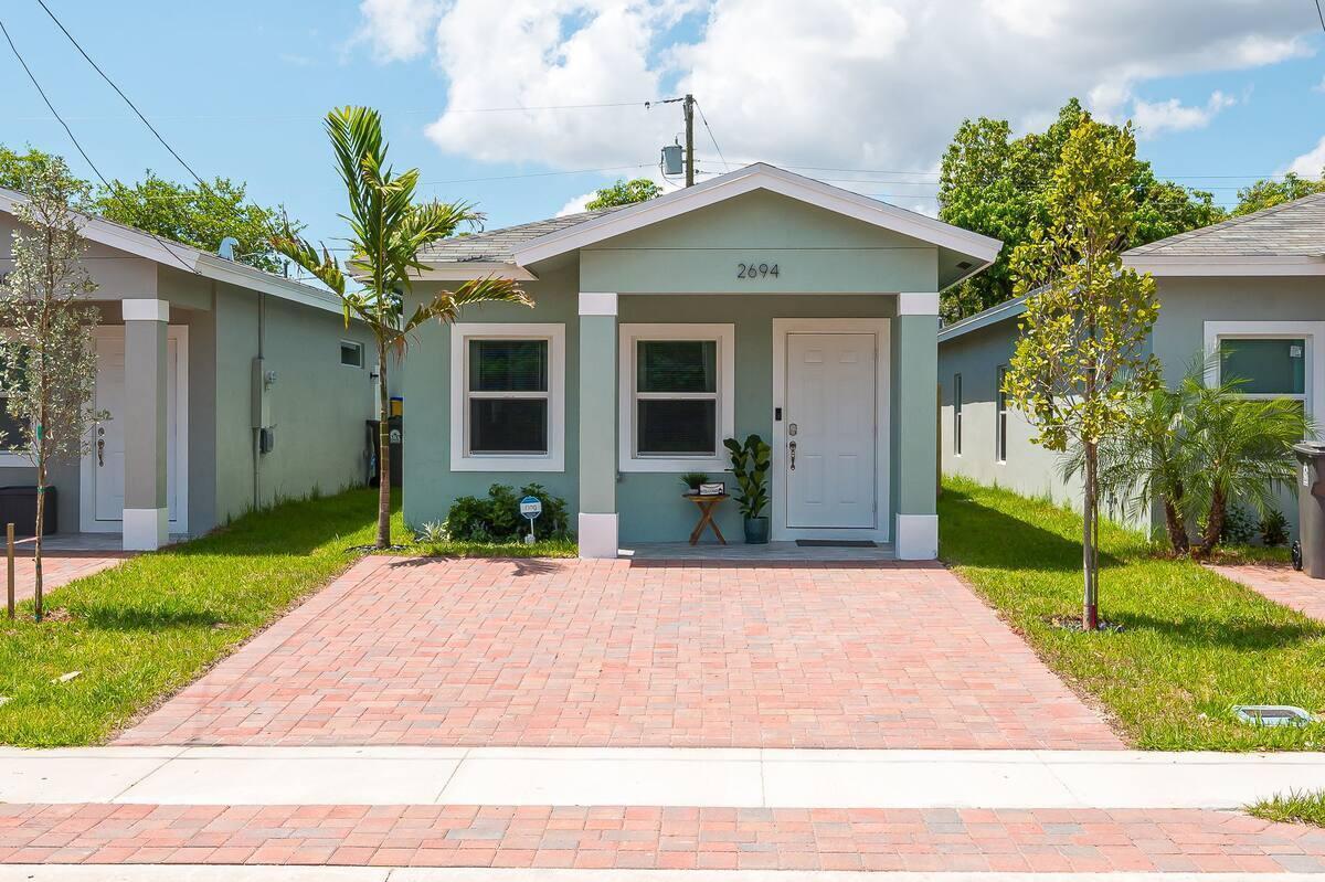 2694 Nokomis Avenue, West Palm Beach FL 33409