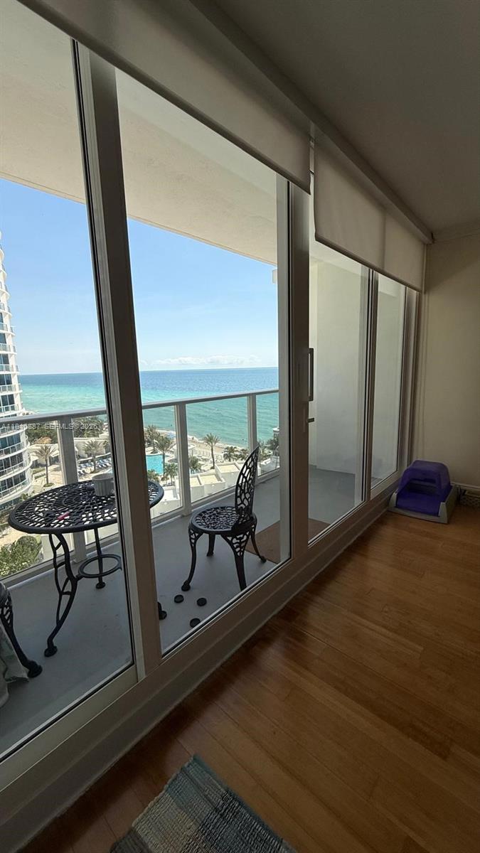 3505 S Ocean Dr # 1010 — Photo 4