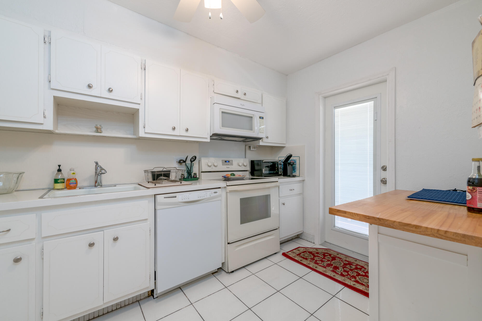 2731 NE 14th Street Causeway # 427 — Photo 4