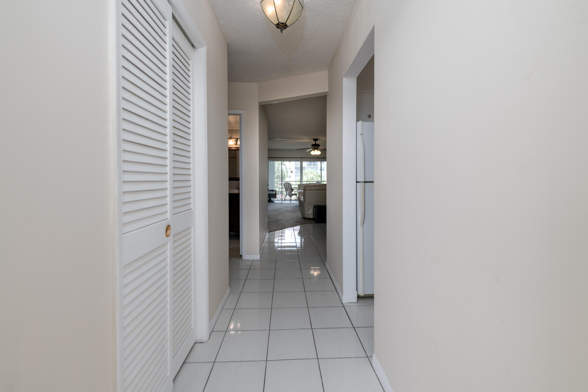 2731 NE 14th Street Causeway # 427 — Photo 2