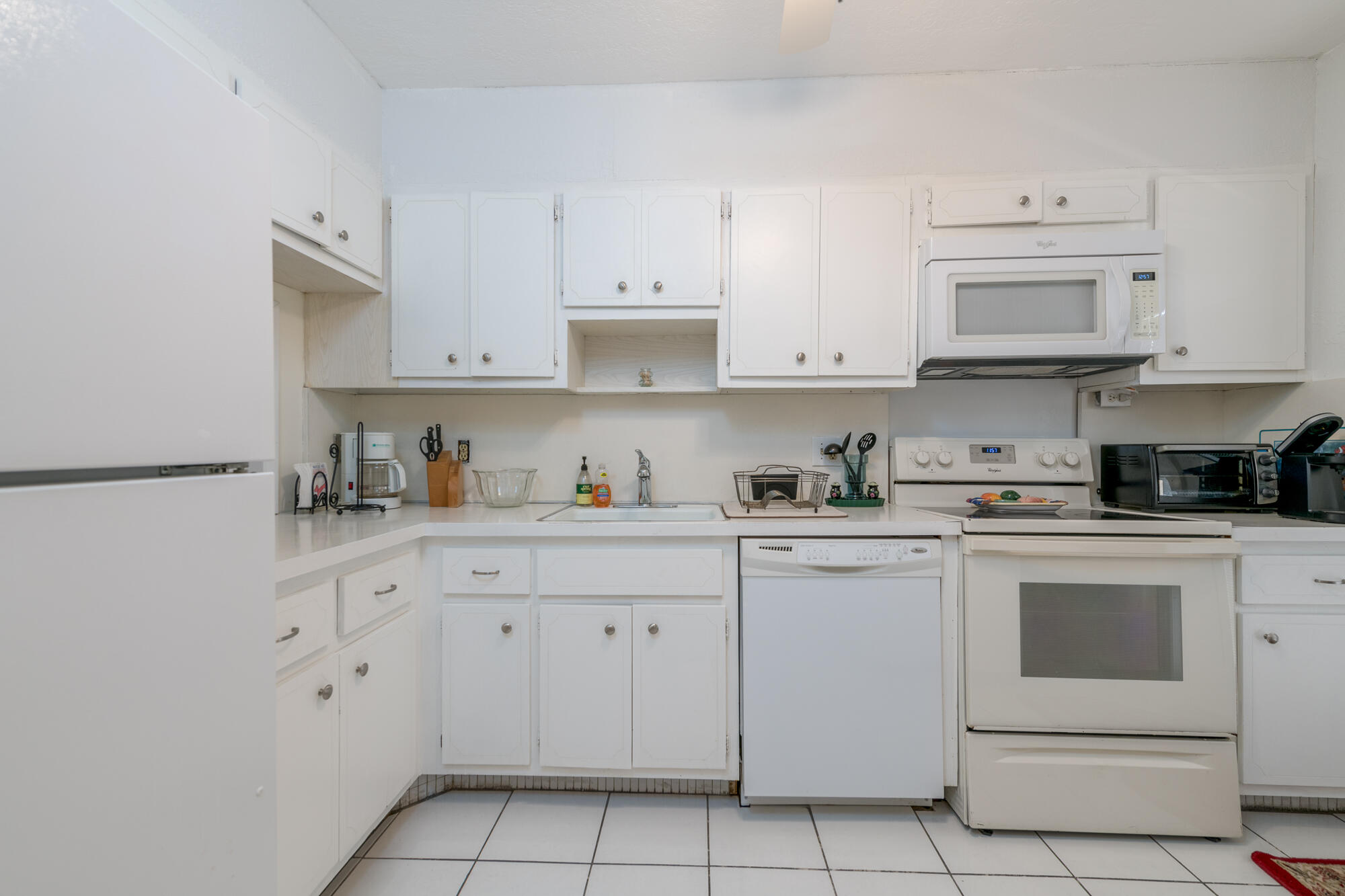 2731 NE 14th Street Causeway # 427 — Photo 3