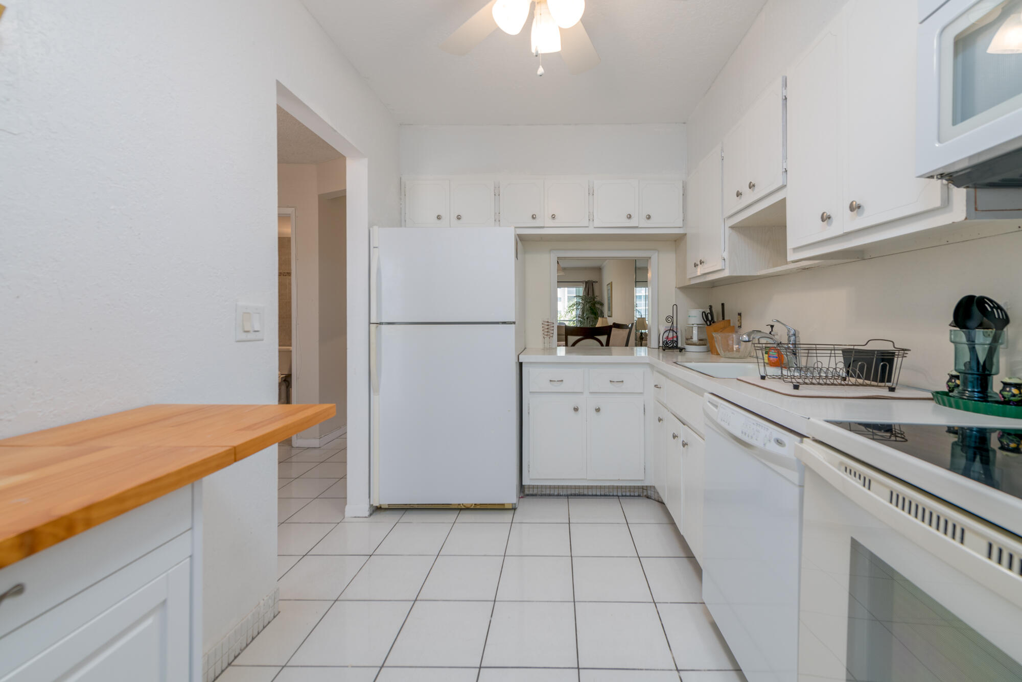 2731 NE 14th Street Causeway # 427 — Photo 5