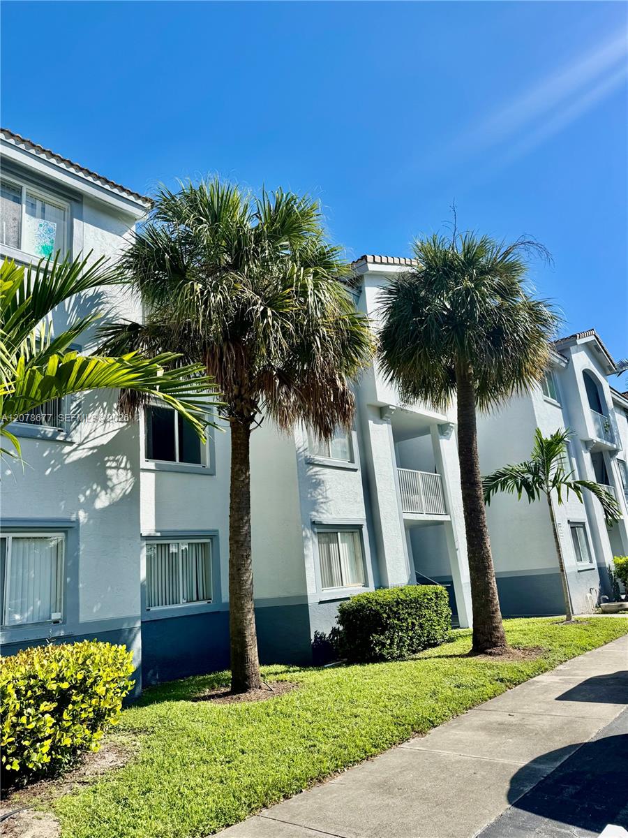 2640 S University Dr # 113 — Photo 3