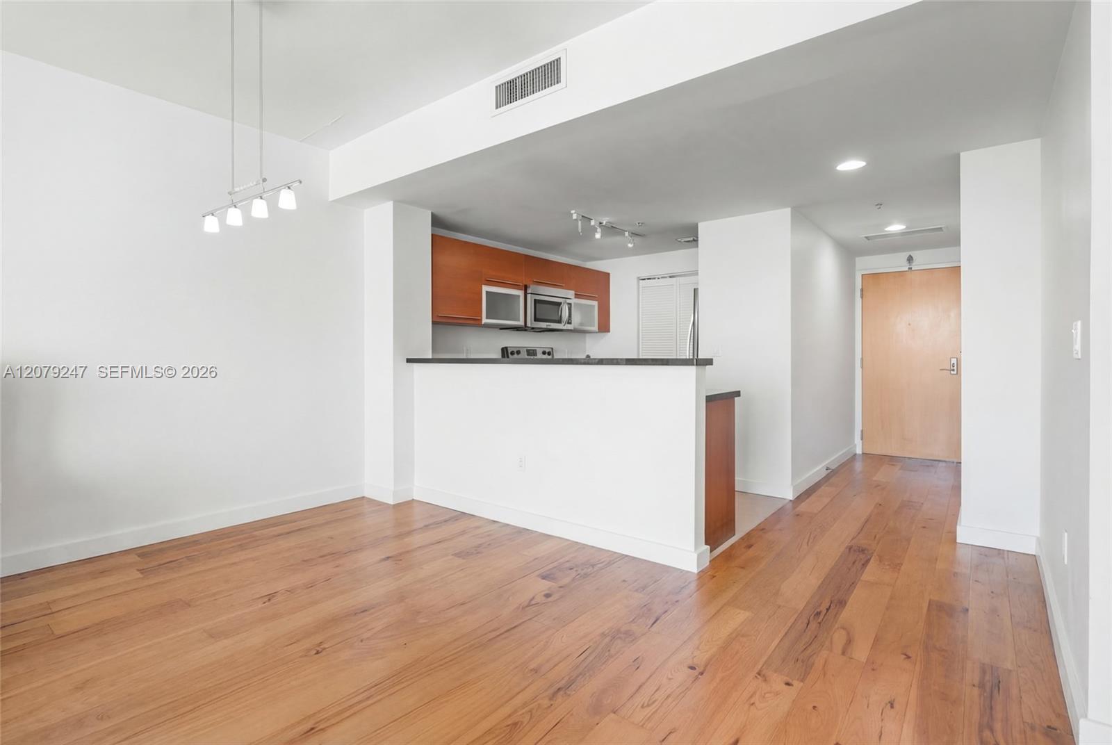 253 NE 2nd St # 1007 — Photo 3