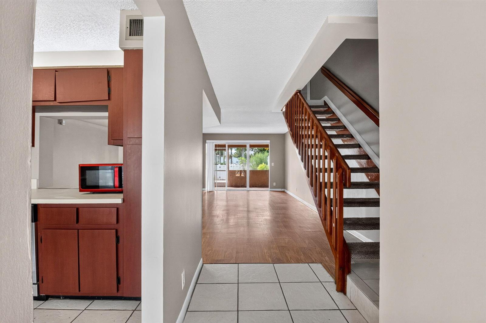3. 3700 Savoy Lane E