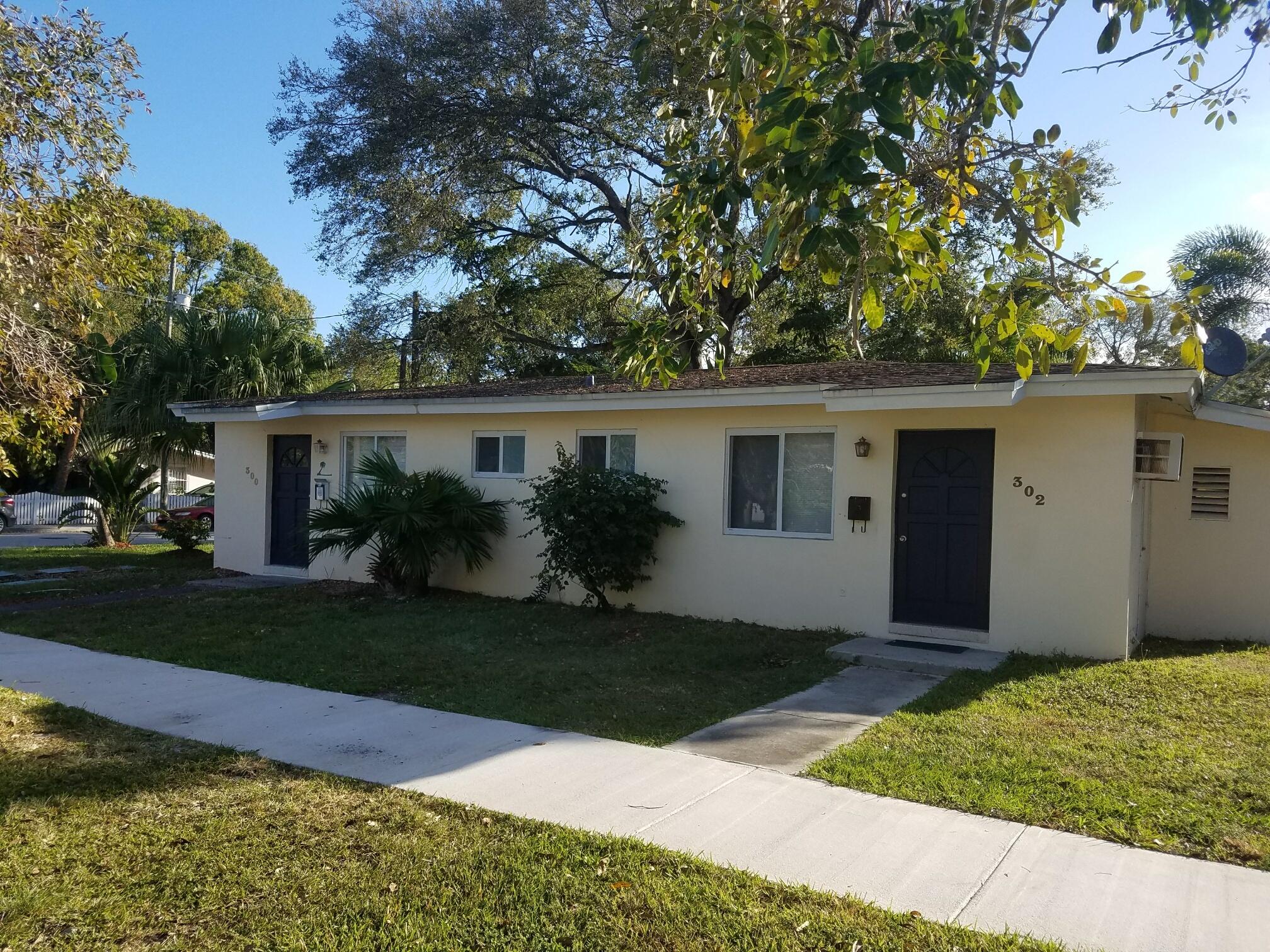 300 SW 10TH Avenue, Fort Lauderdale FL 33312