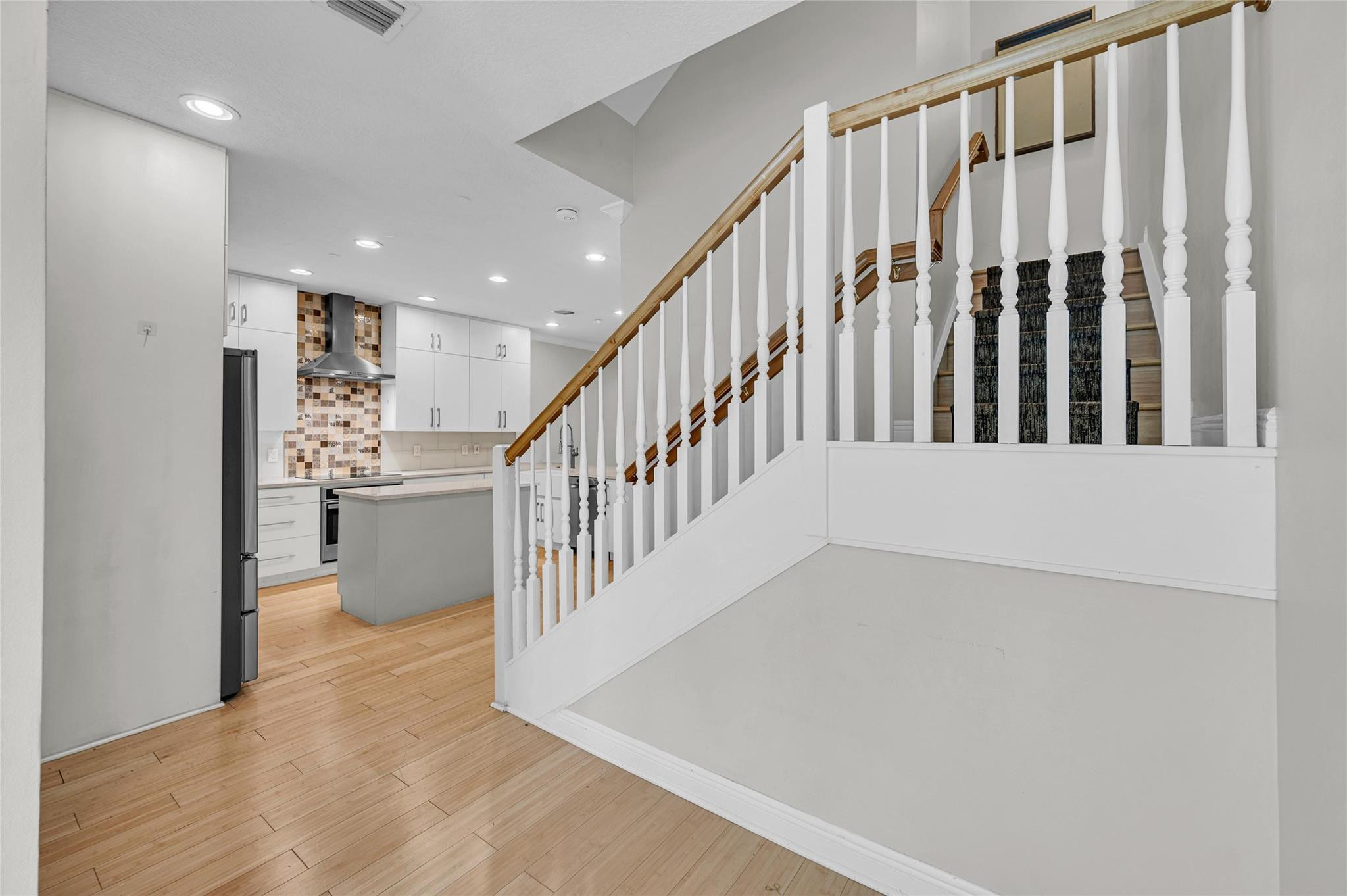 1617 NE 2ND Court — Photo 3