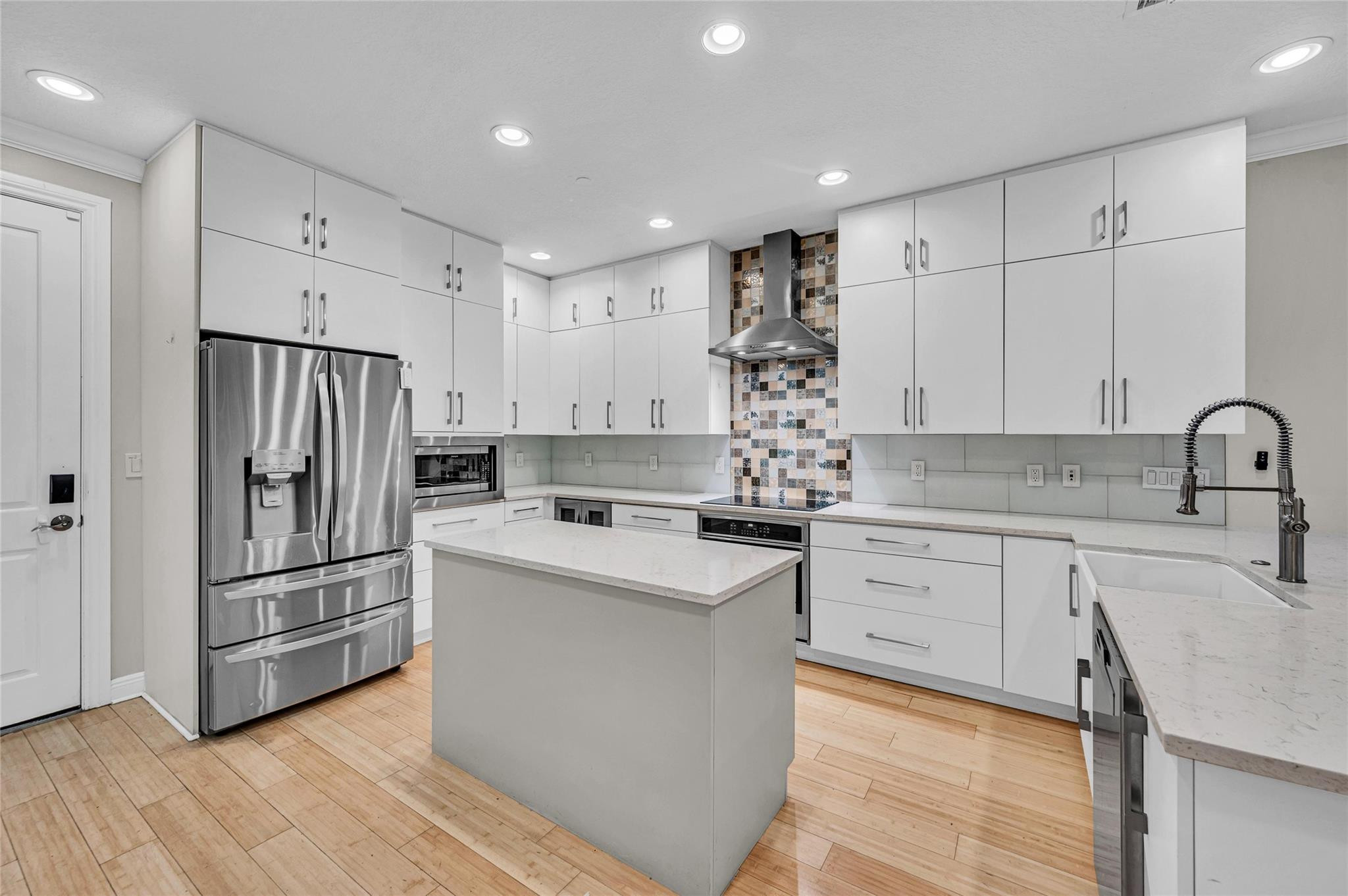 1617 NE 2ND Court — Photo 5