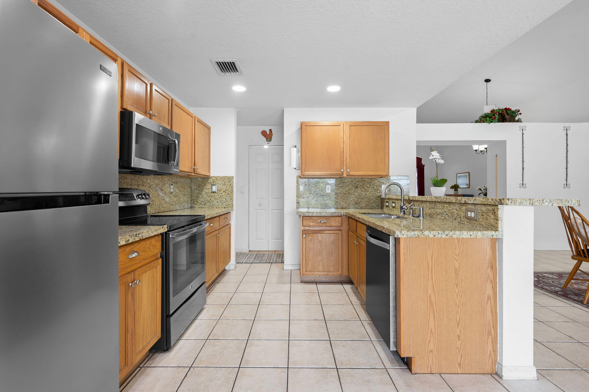 5331 NW 110TH Avenue — Photo 5