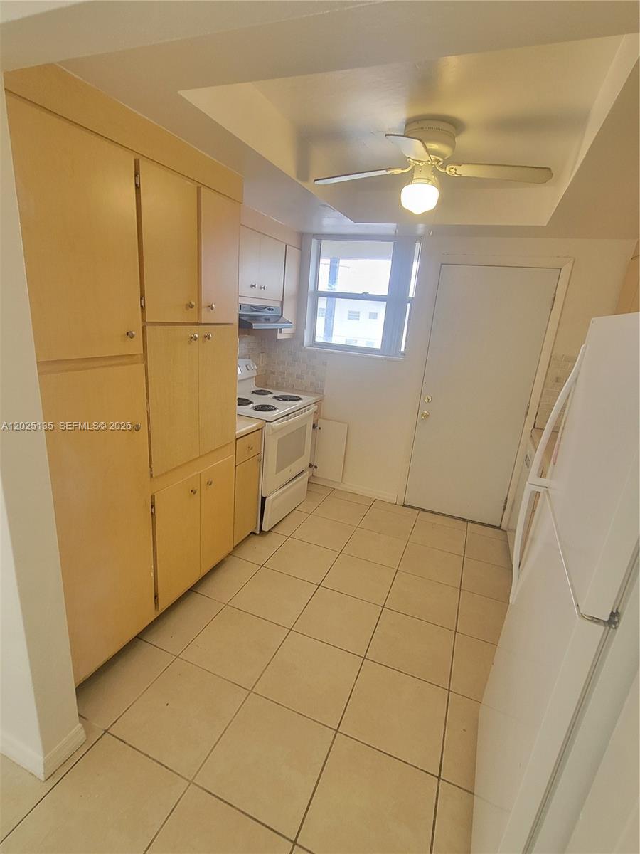 11960 NE 19th Dr # 16 — Photo 4