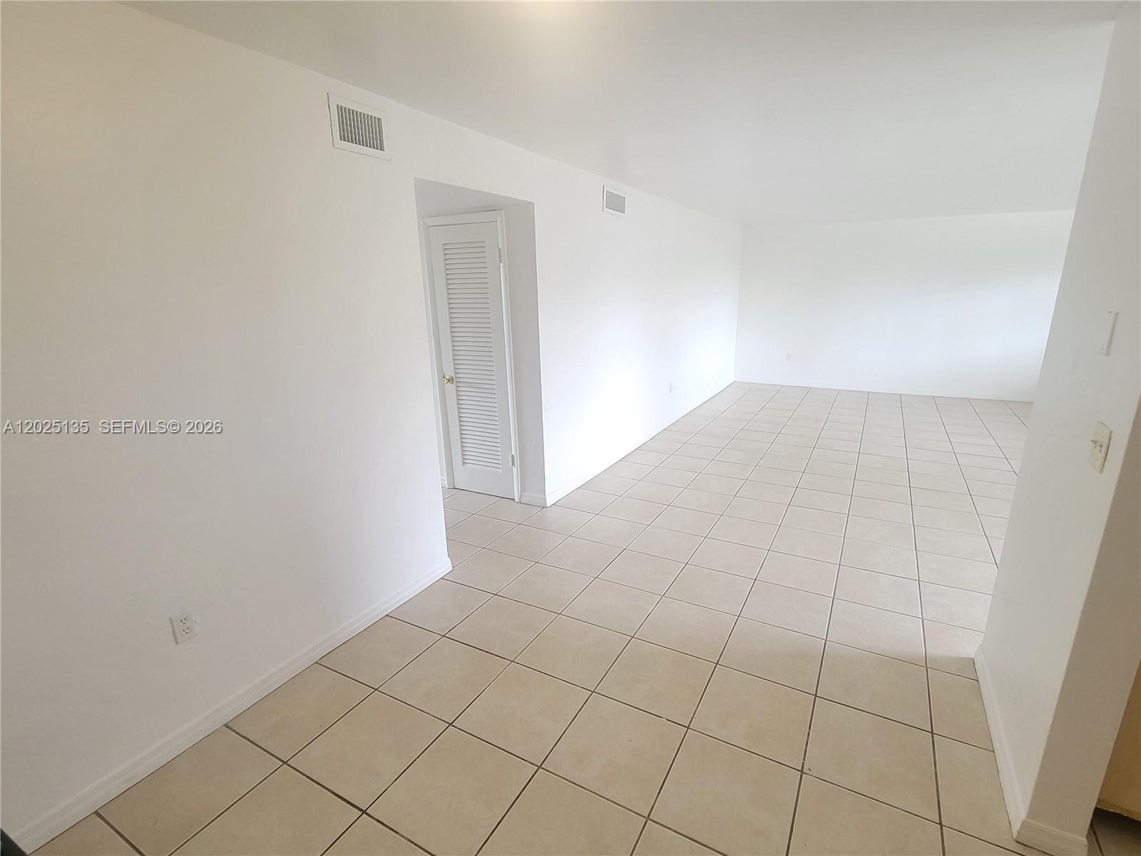 11960 NE 19th Dr # 16 — Photo 5