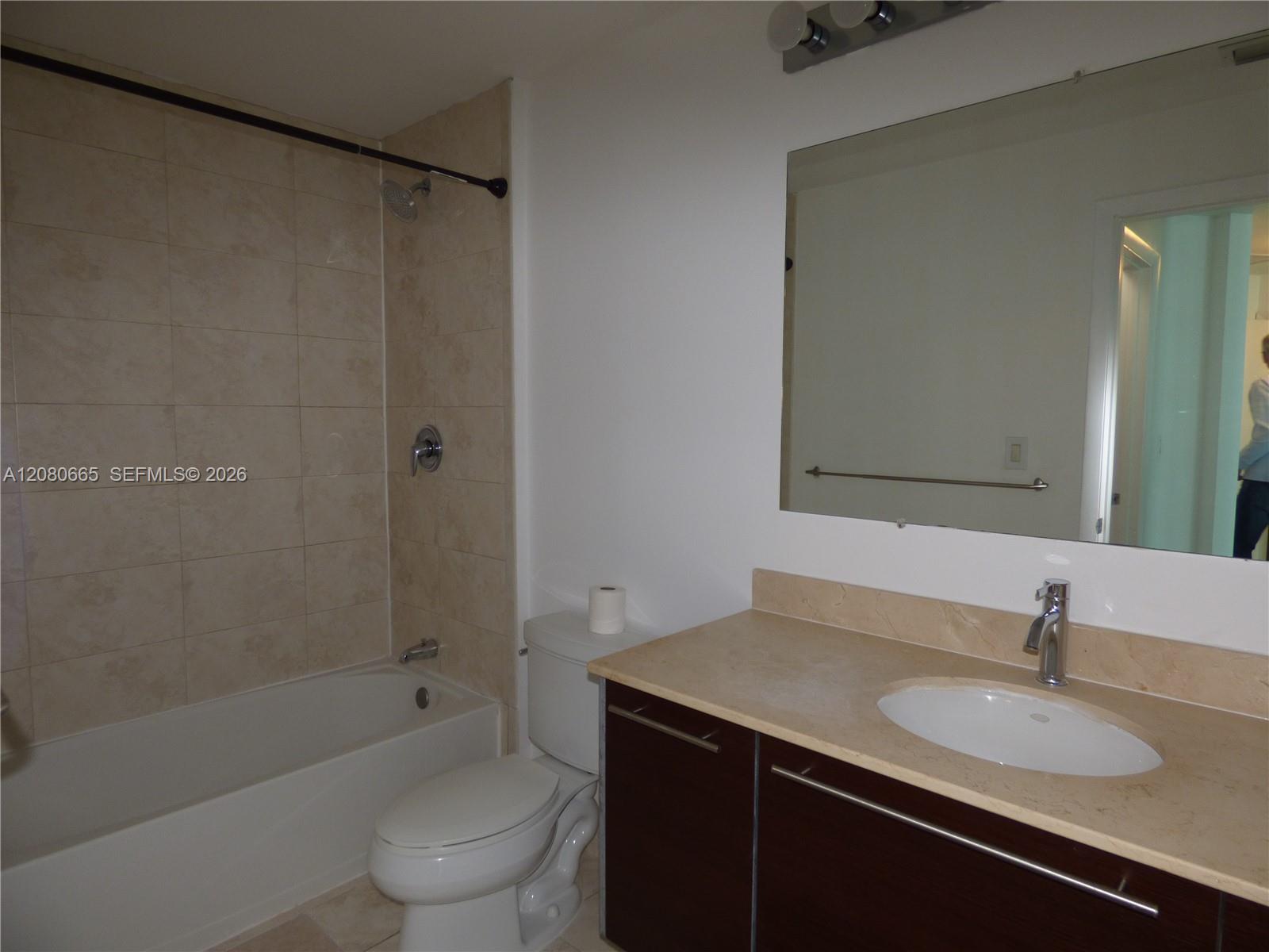 1900 N Bayshore Dr # 2905 — Photo 5