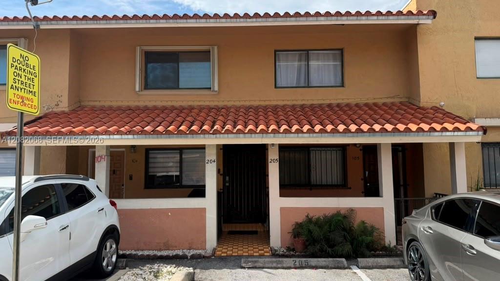 2770 W 61st Pl # 204, Hialeah FL 33016