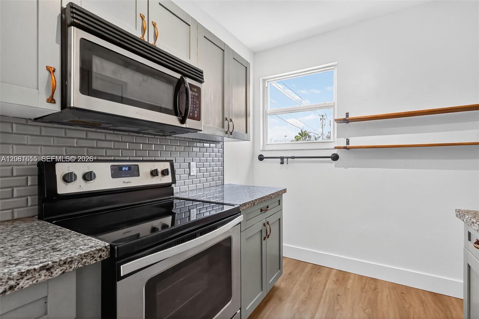 7207 Bay Dr # 25 — Photo 2