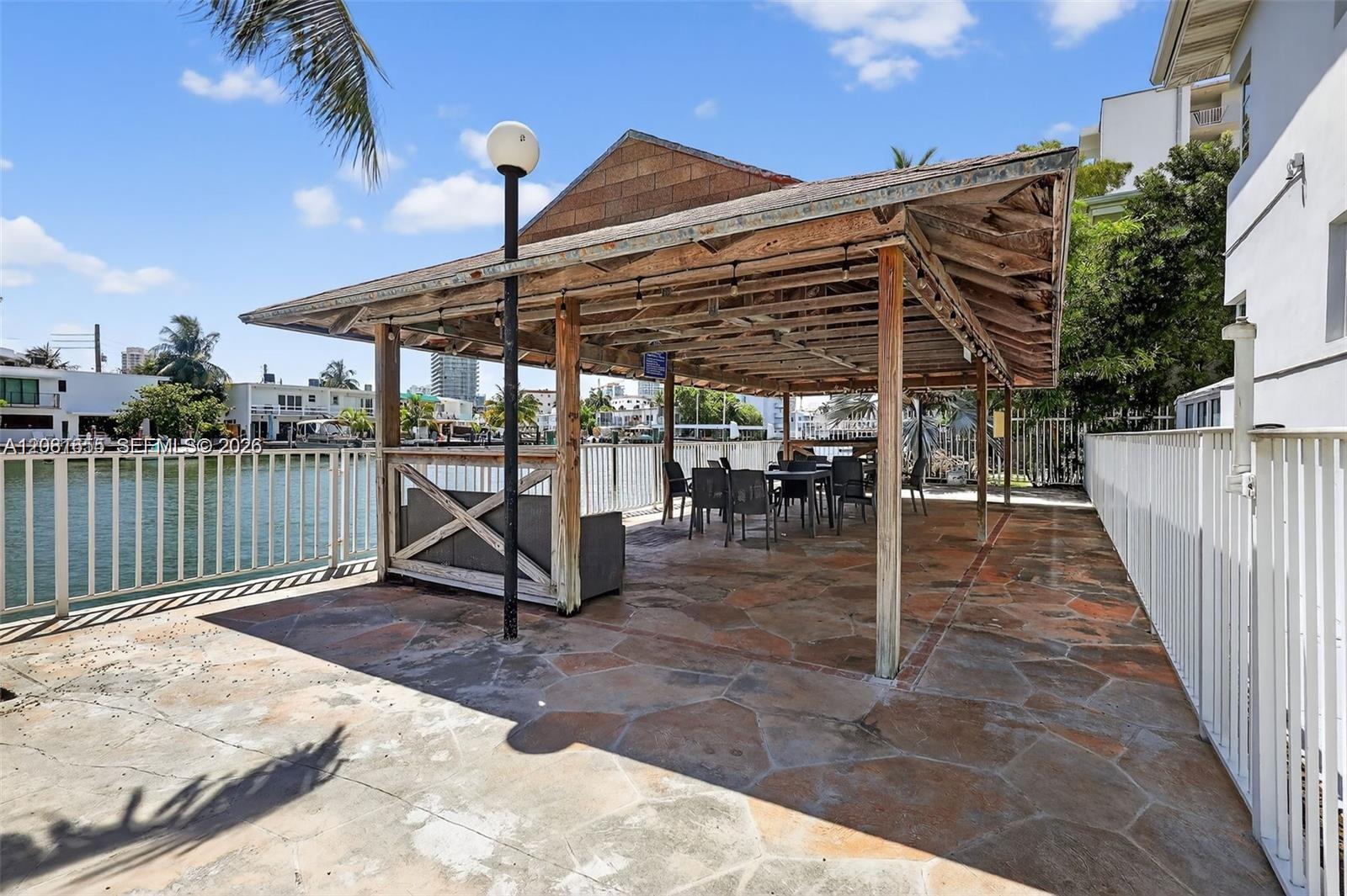 7207 Bay Dr # 25 — Photo 5