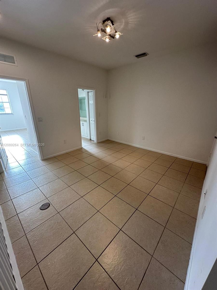 3021 NW 30th Ter # 3021 — Photo 5