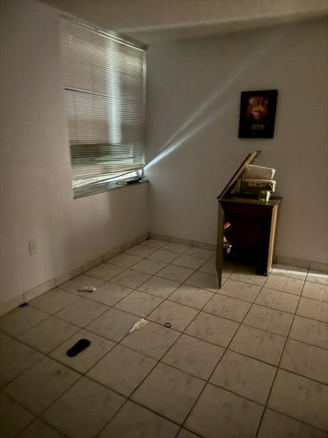 1900 W 68th Street # D101 — Photo 4