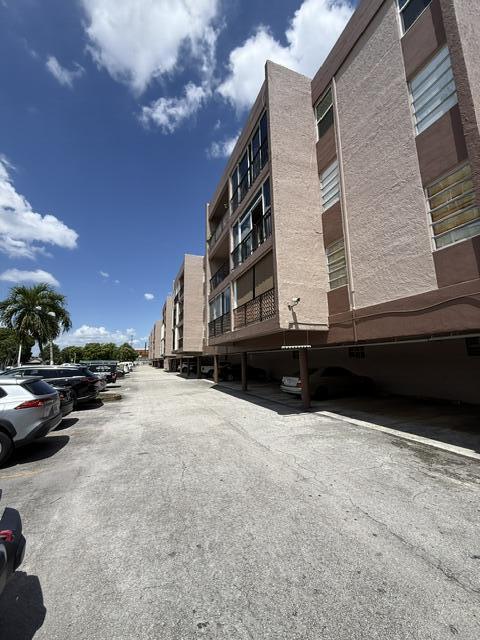 1900 W 68th Street # D101 — Photo 2