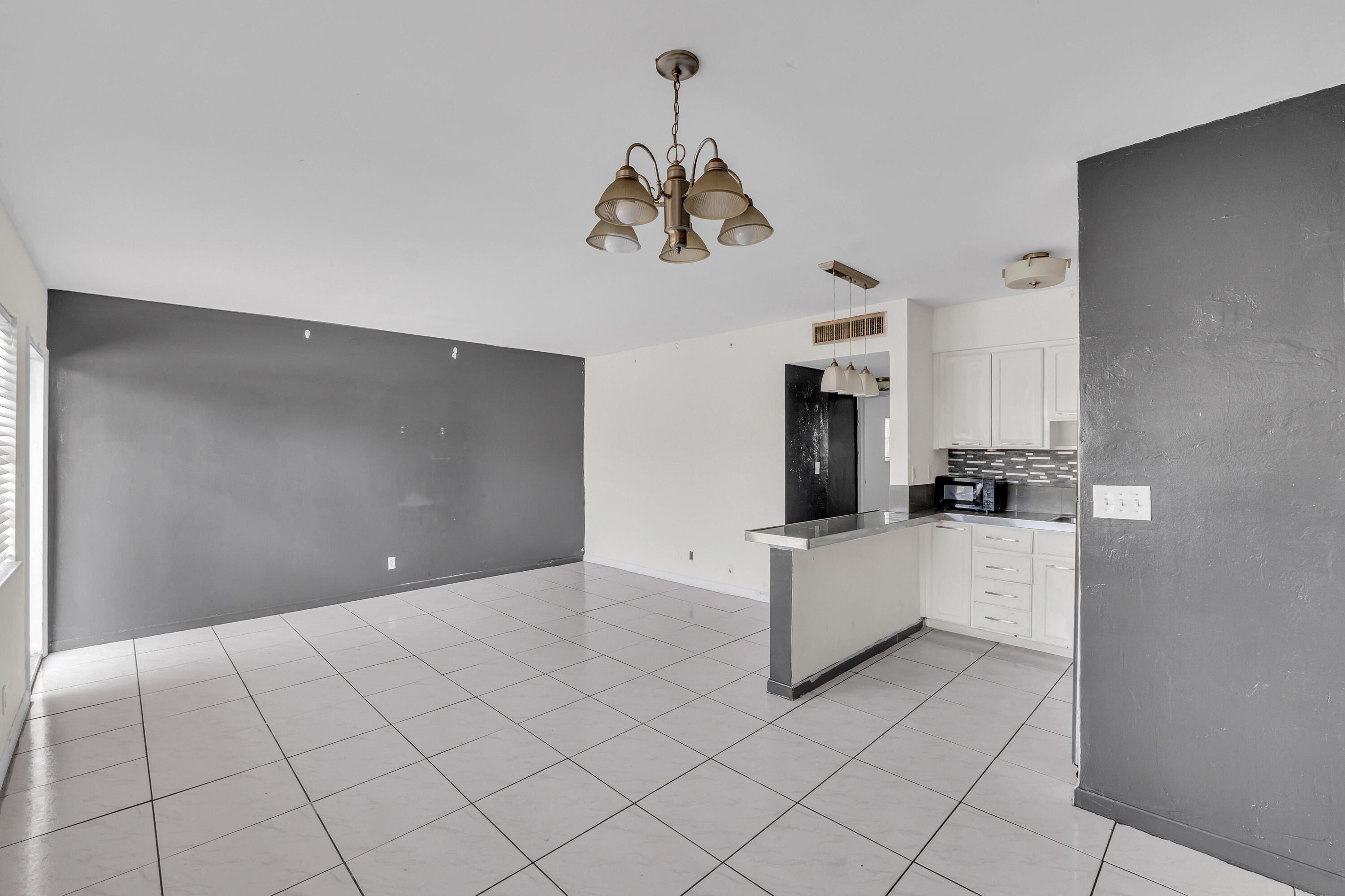 4050 NE 12th Terrace # 38, Oakland Park FL 33334