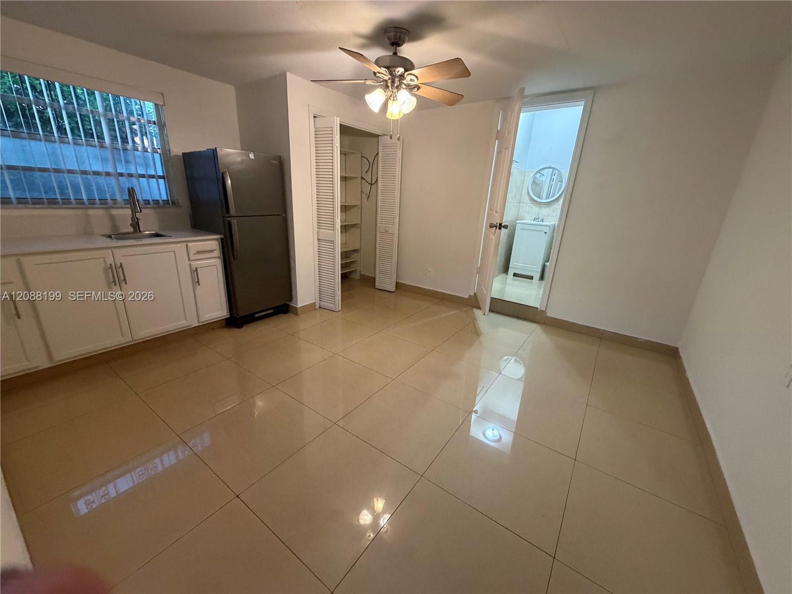 423 E 17th St # 3 — Photo 3