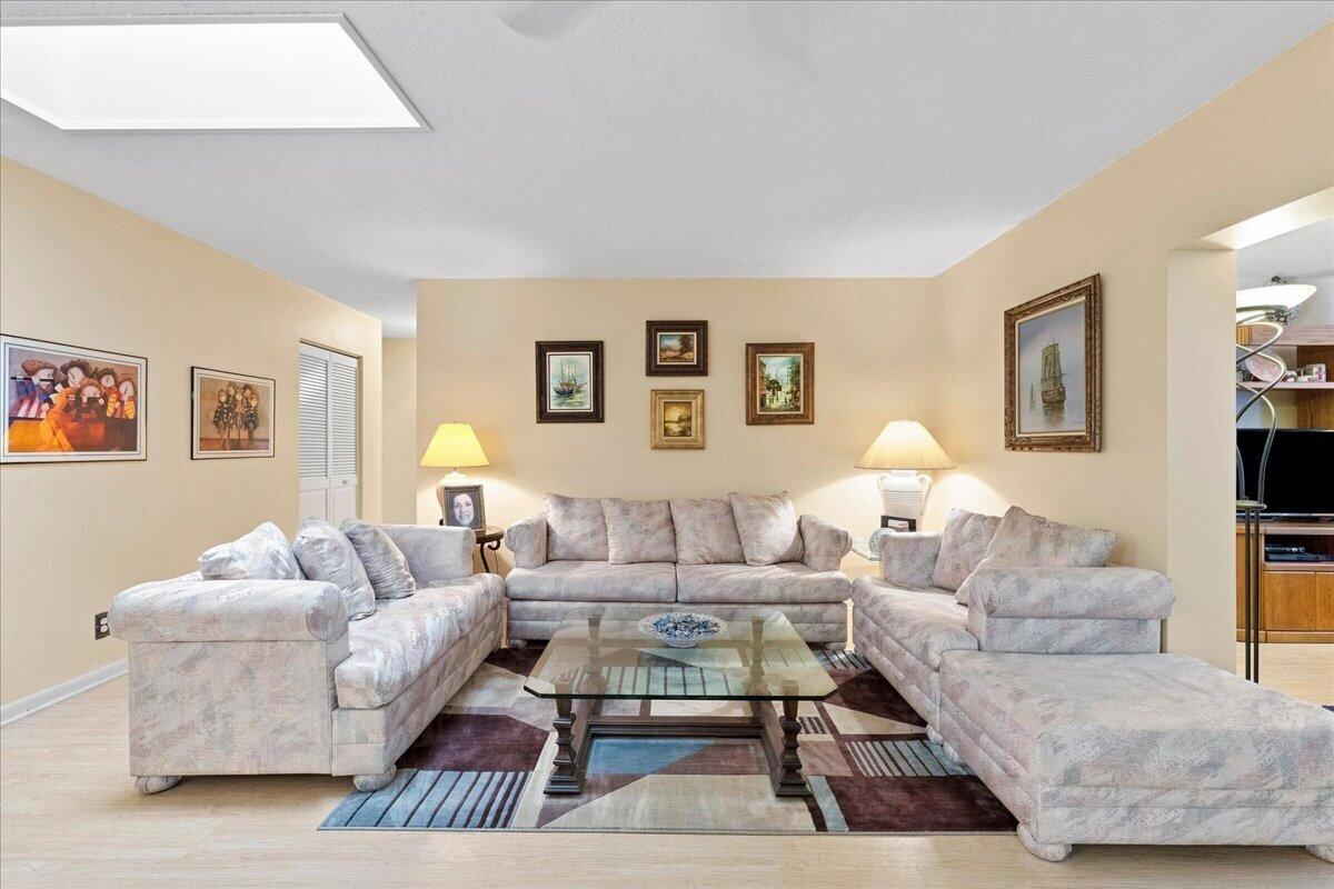 9843 NW 75TH Court NW — Photo 4
