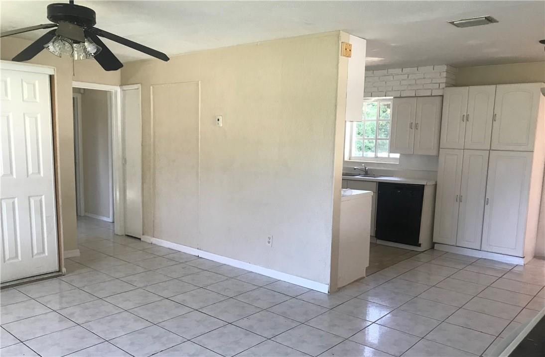 651 SW 26TH Avenue — Photo 5