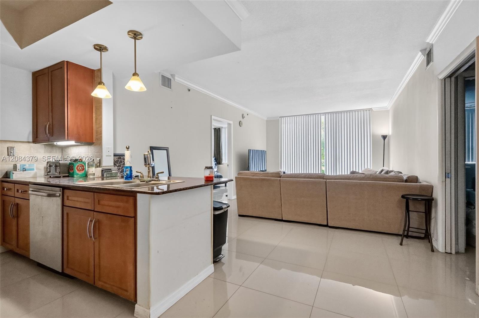 2000 N Bayshore Dr # 317 — Photo 3