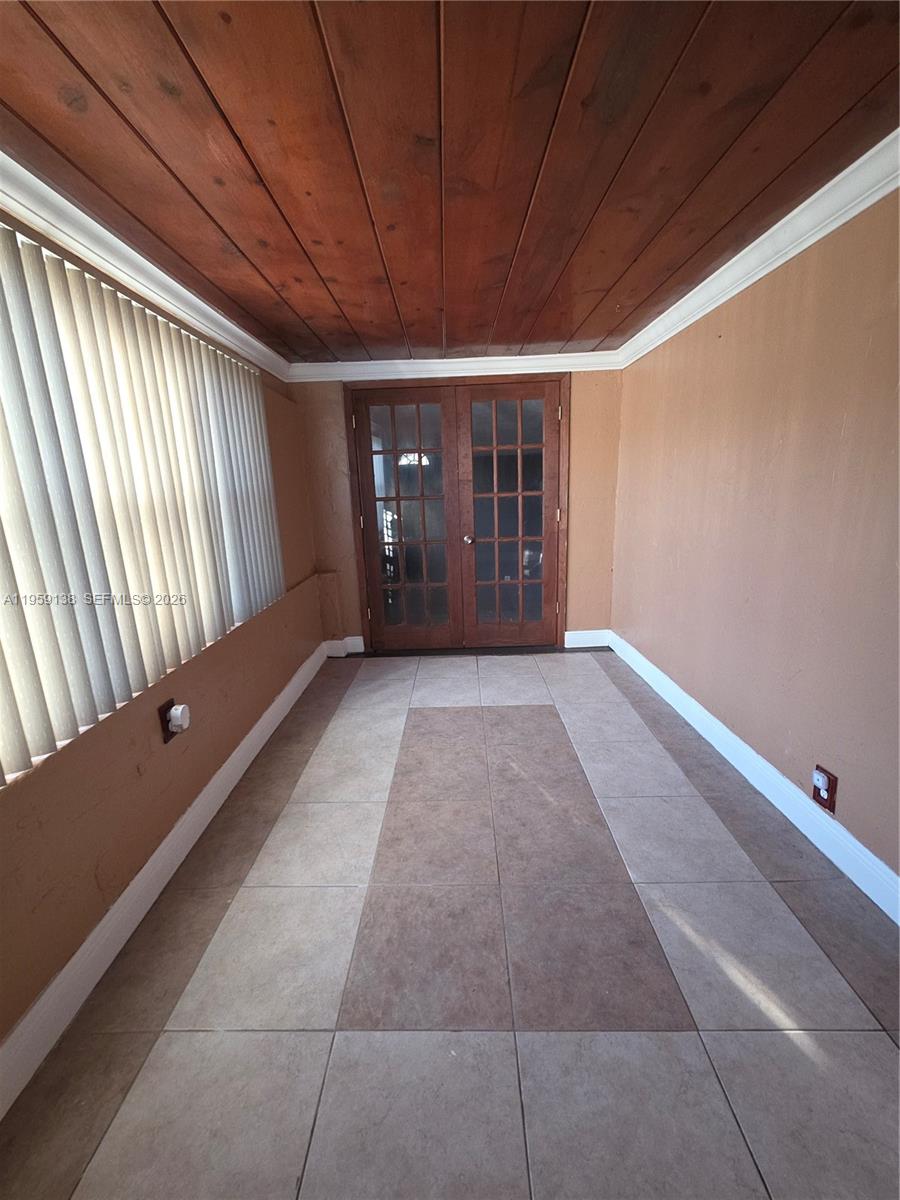 2401 NW 56th St — Photo 3