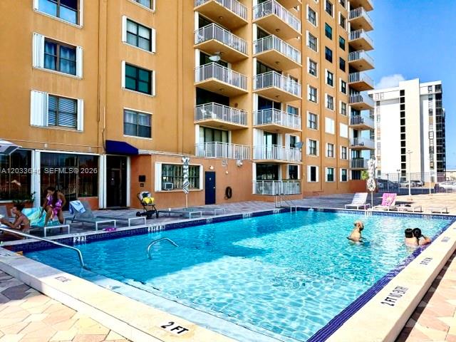 2450 NE 135th St # 704, North Miami FL 33181