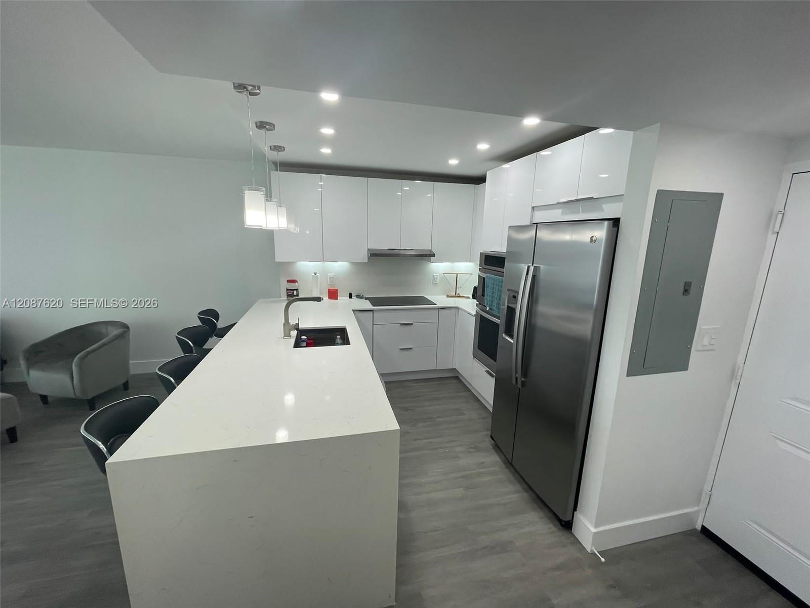 100 Bayview Dr # 1123 — Photo 2