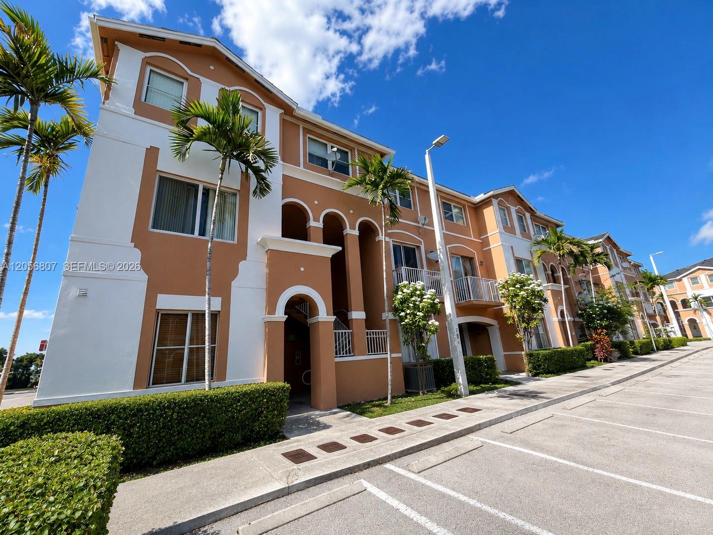 17650 NW 73rd Ave # 18, Hialeah FL 33015