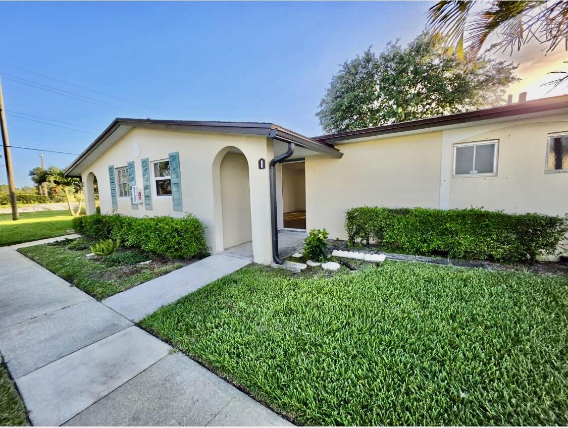 2965 Ashley Drive W # I, West Palm Beach FL 33415