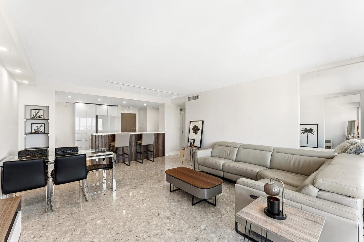 340 Sunset Drive # 1808 — Photo 4