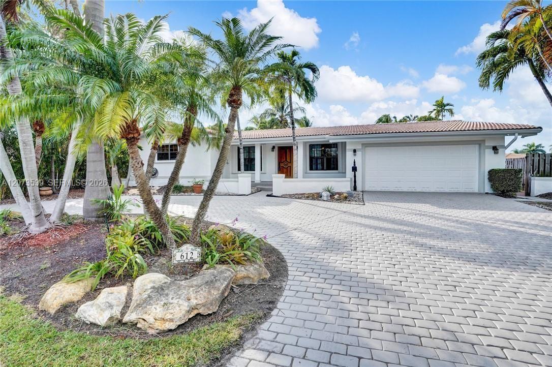 612 Hibiscus Dr — Photo 3