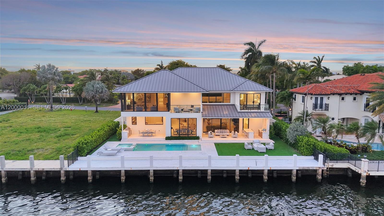 2010 Intracoastal Dr — Photo 3