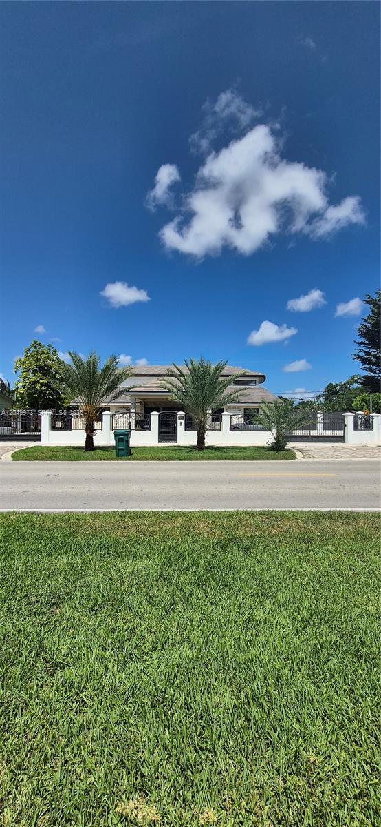 3711 SW 122nd Ave, Miami FL 33175