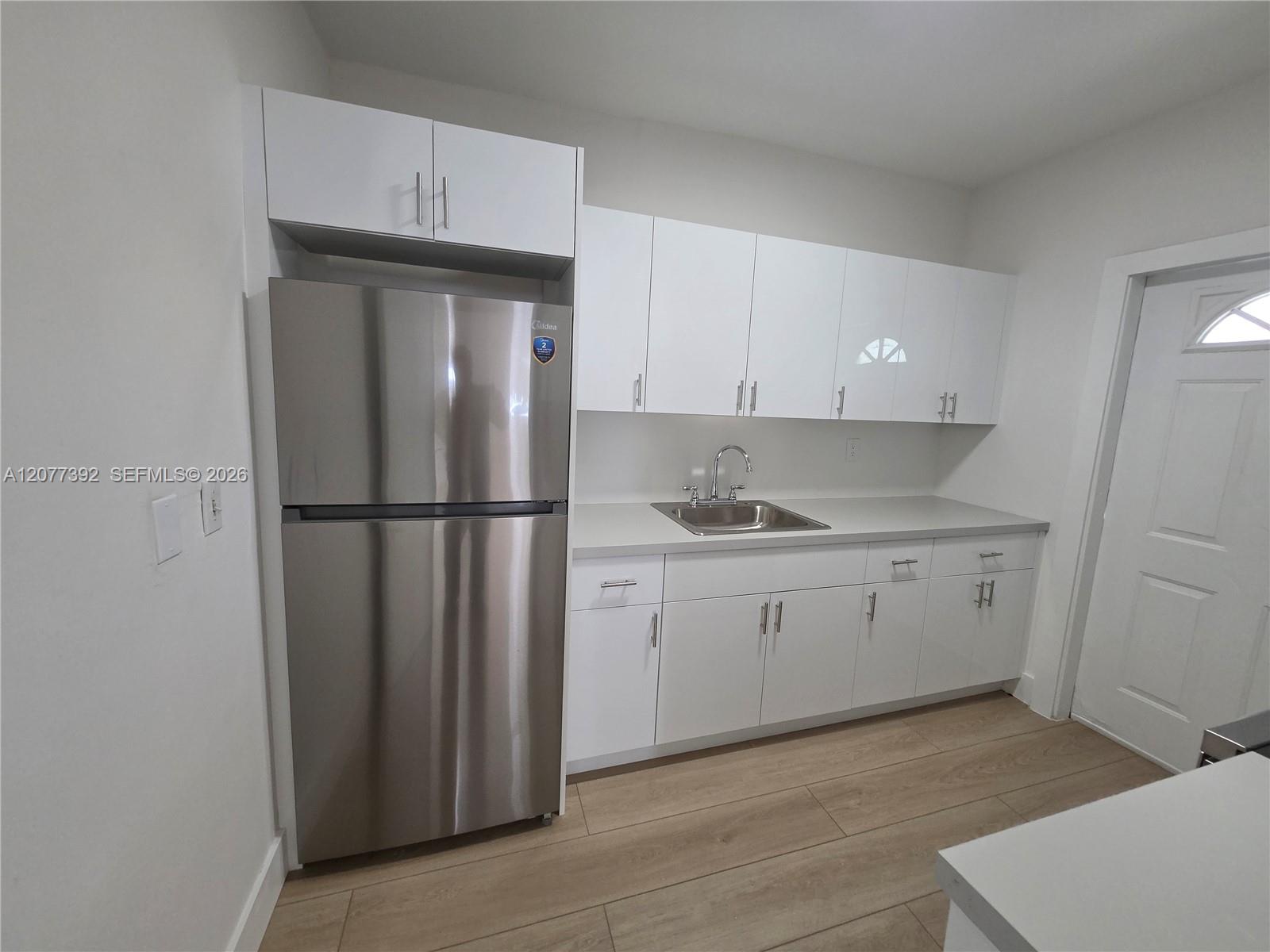 2326 SW 9th St # 1 — Photo 2