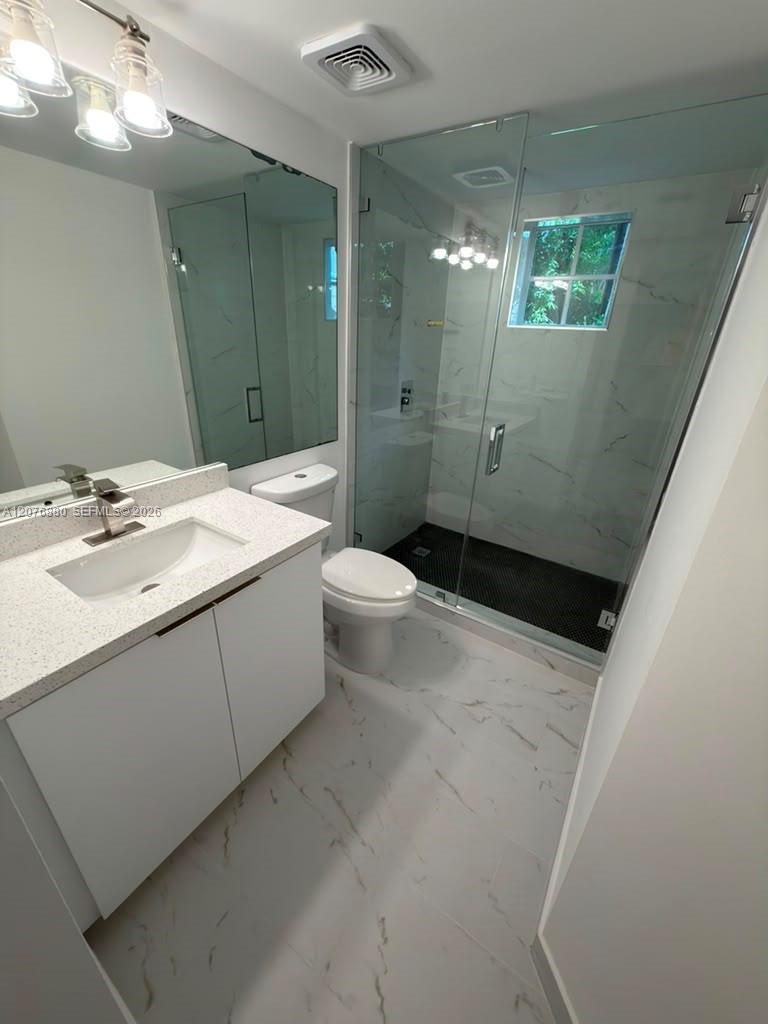 17145 N Bay Rd # 4202 — Photo 5