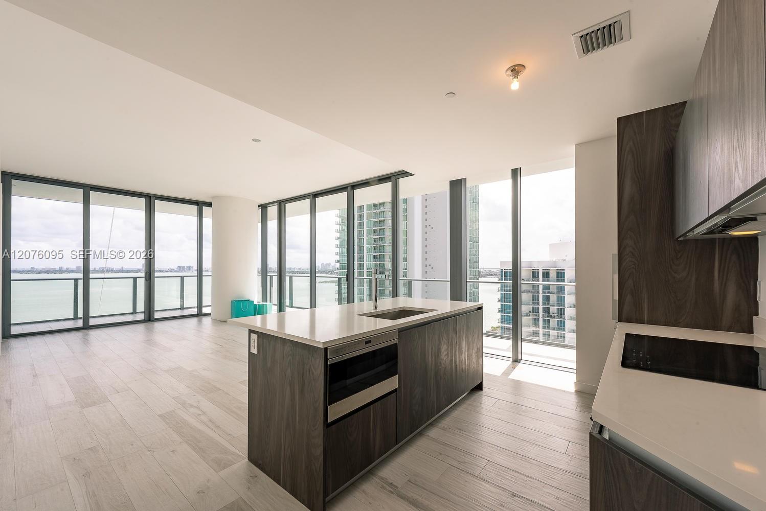 480 NE 31st St # 2101 — Photo 4