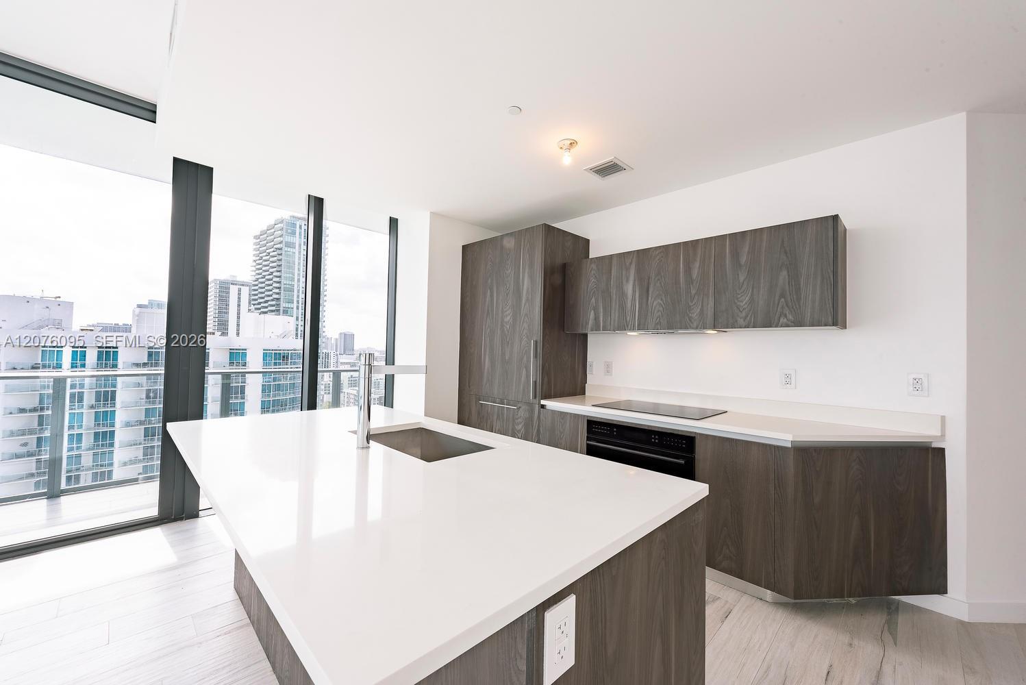 480 NE 31st St # 2101 — Photo 5