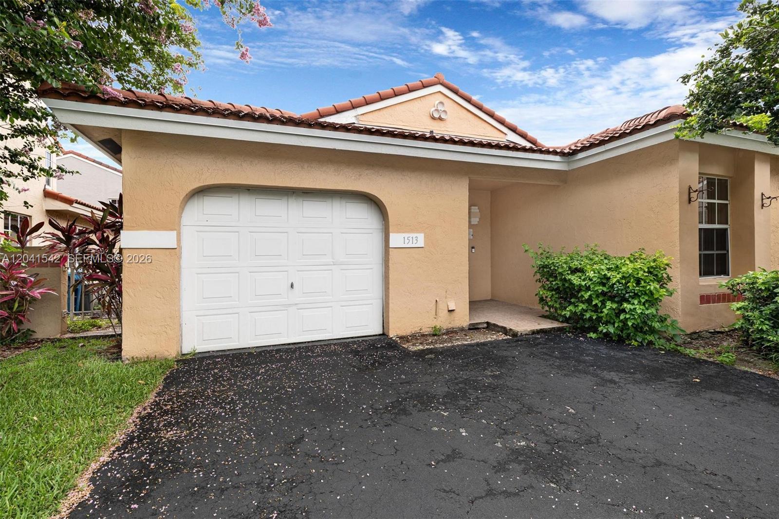 1513 Garden Rd, Weston FL 33326