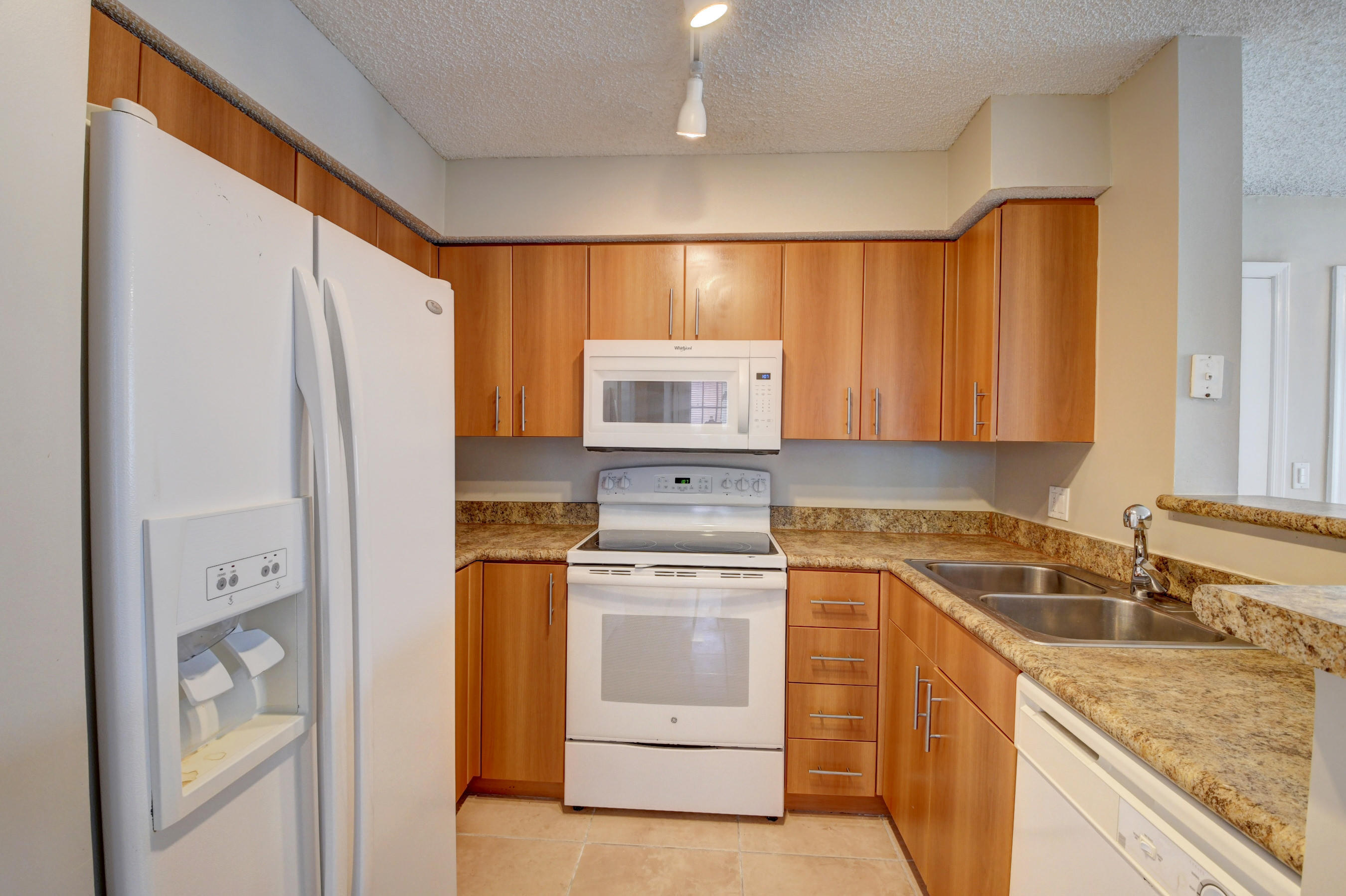 1365 Crystal Way # A — Photo 4