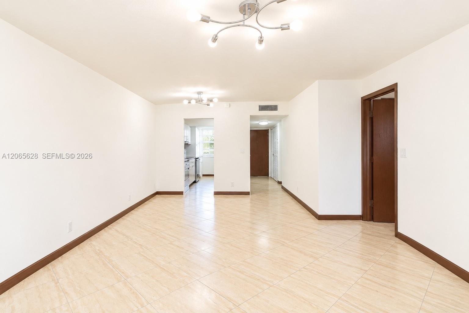 3120 N Pine Island Rd # 403 — Photo 4