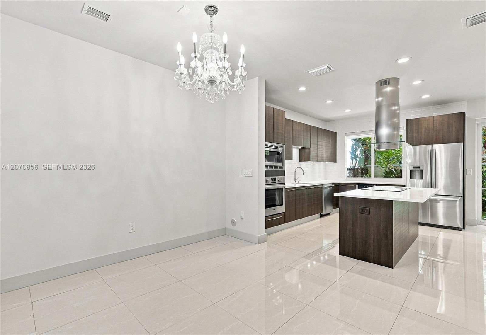 3237 NE 5th St # 3237 — Photo 5
