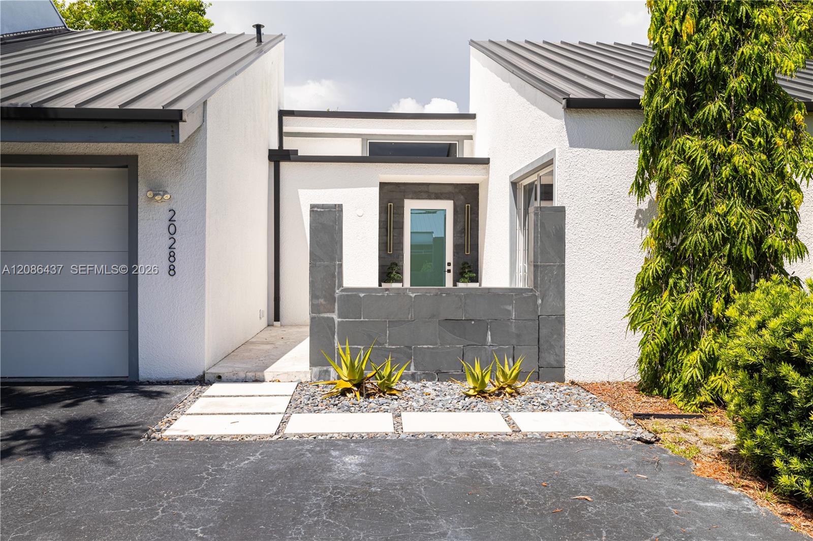 20288 SW 85th Ave — Photo 4