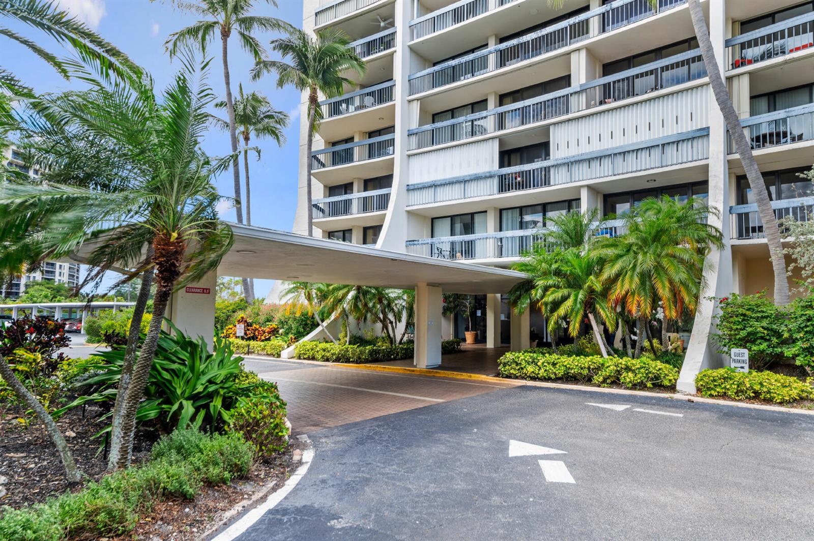 2400 Presidential Way # 1006, West Palm Beach FL 33401